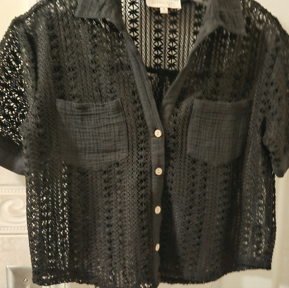 Rebellion Again Black Crochet Lace Knit Crop Top W's Sz S-Perfect Layering Piece